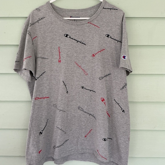 Champion Tshirt - Picture 2 of 4